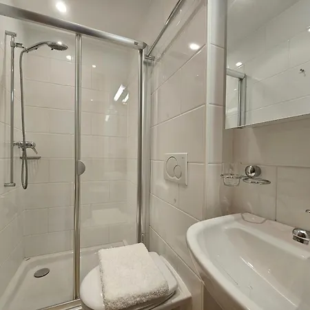 Lägenhet Aramis Ground Floor *