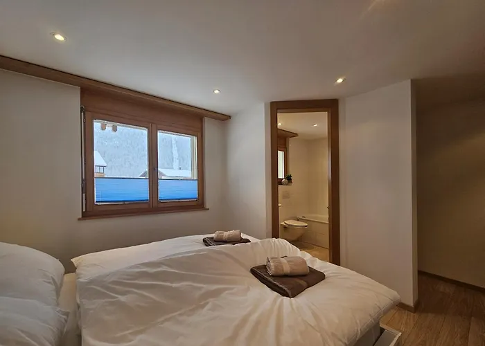 Aramis Ground Floor * 萨斯费